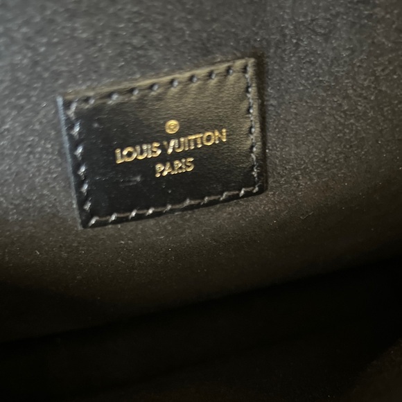 👜 100% Authentic Louis Vuitton Pochette Métis in Monogram Reverse Canvas - Picture 7 of 14